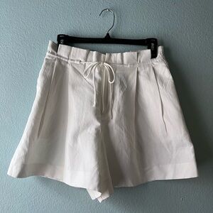 Zara High Waist White Shorts with Tie Belt